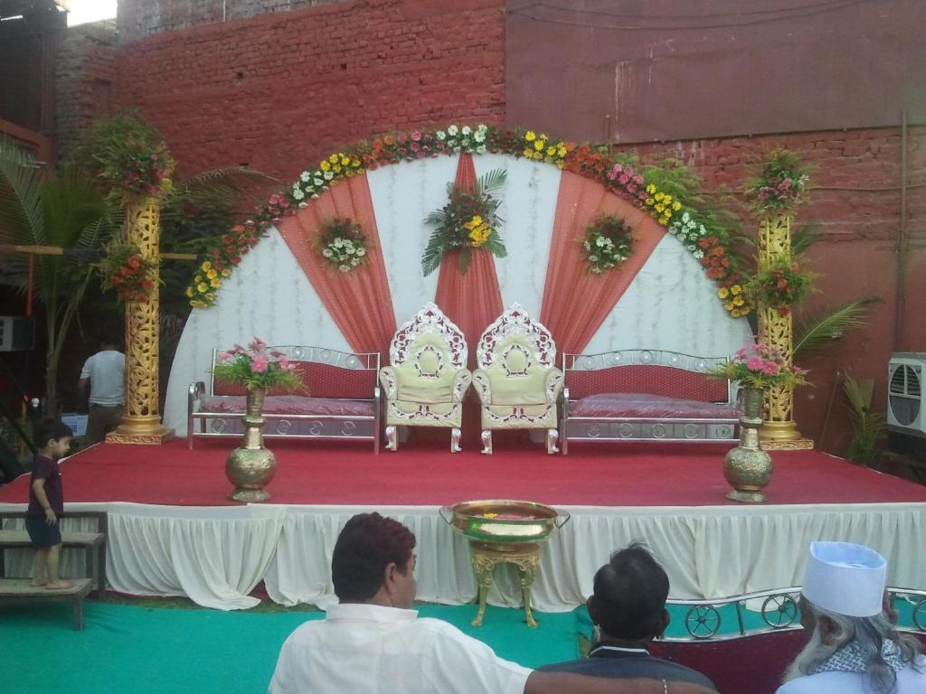 Royal Hotel Ahmedabad Buitenkant foto