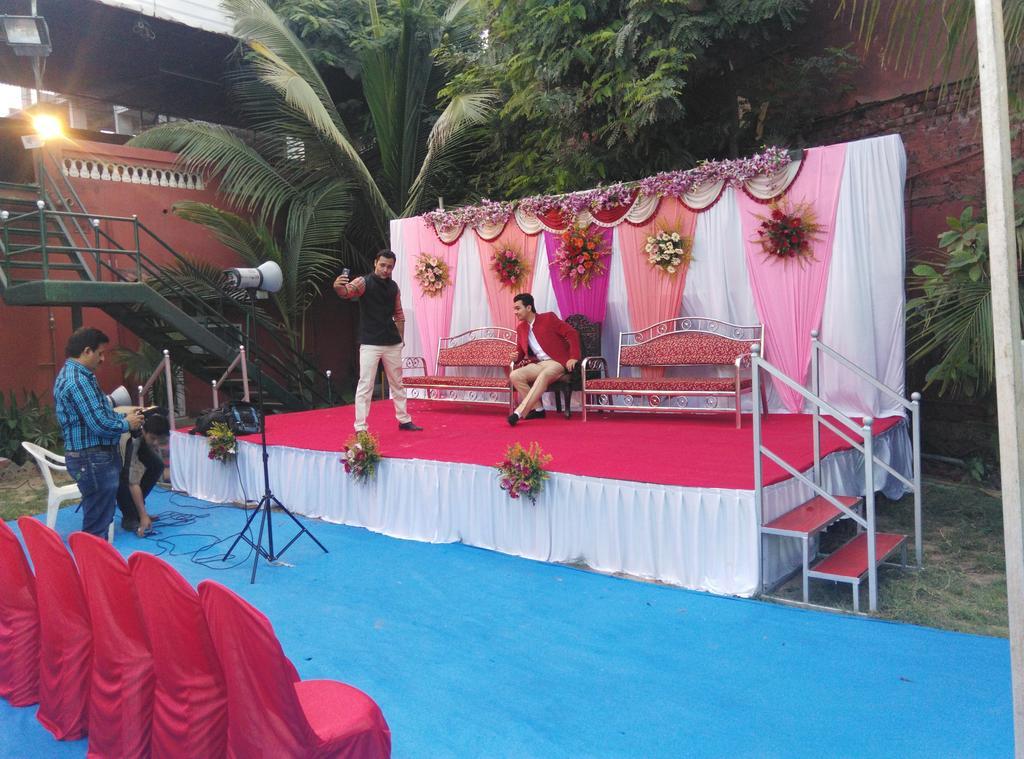 Royal Hotel Ahmedabad Buitenkant foto