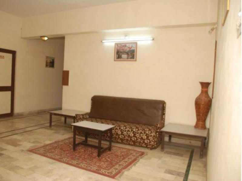 Royal Hotel Ahmedabad Buitenkant foto